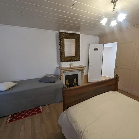 Maison De Charme A : Nature, Randonnees Et Thermes - Fr-1-611-96